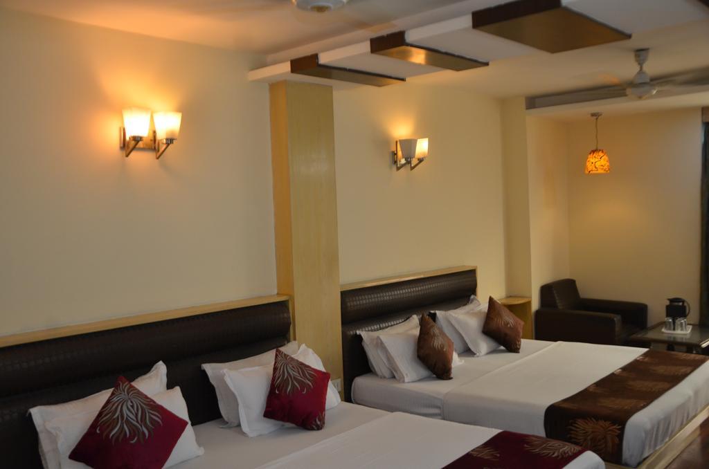 Hotel Milan Deluxe Νέο Δελχί Εξωτερικό φωτογραφία