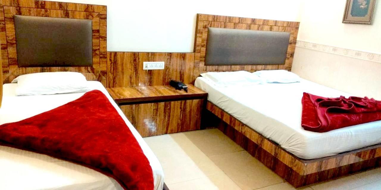 Hotel Milan Deluxe Νέο Δελχί Εξωτερικό φωτογραφία