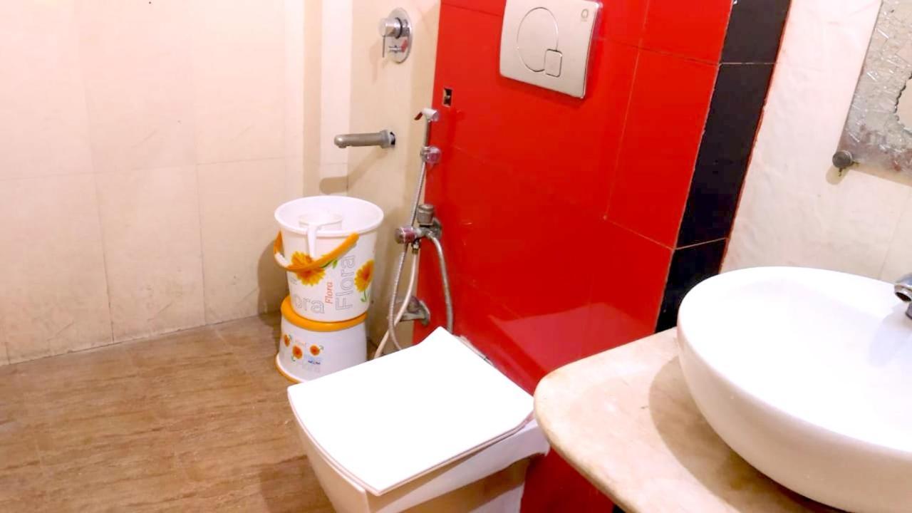 Hotel Milan Deluxe Νέο Δελχί Εξωτερικό φωτογραφία