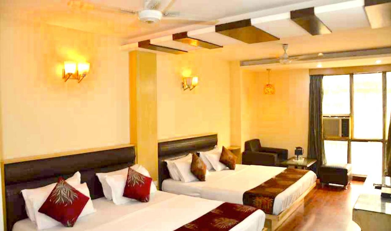 Hotel Milan Deluxe Νέο Δελχί Εξωτερικό φωτογραφία